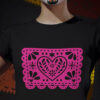 Playera para mujer día de muertos papel picado corazón